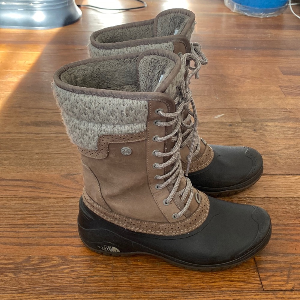 Women’s The North Face shellista winter boots